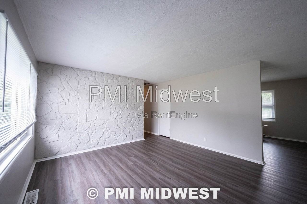 4939 N Katherine Dr - Photo 3 of 27