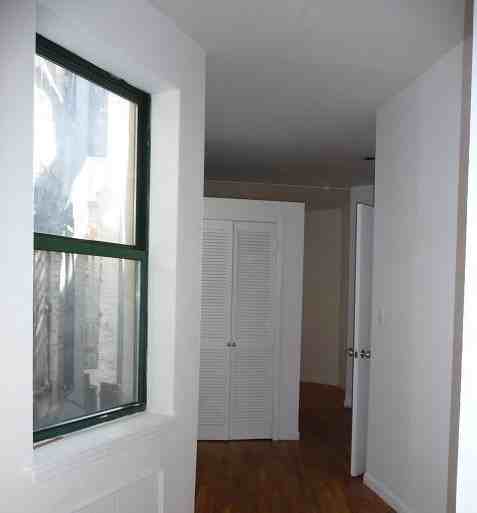 W 24th St #3C