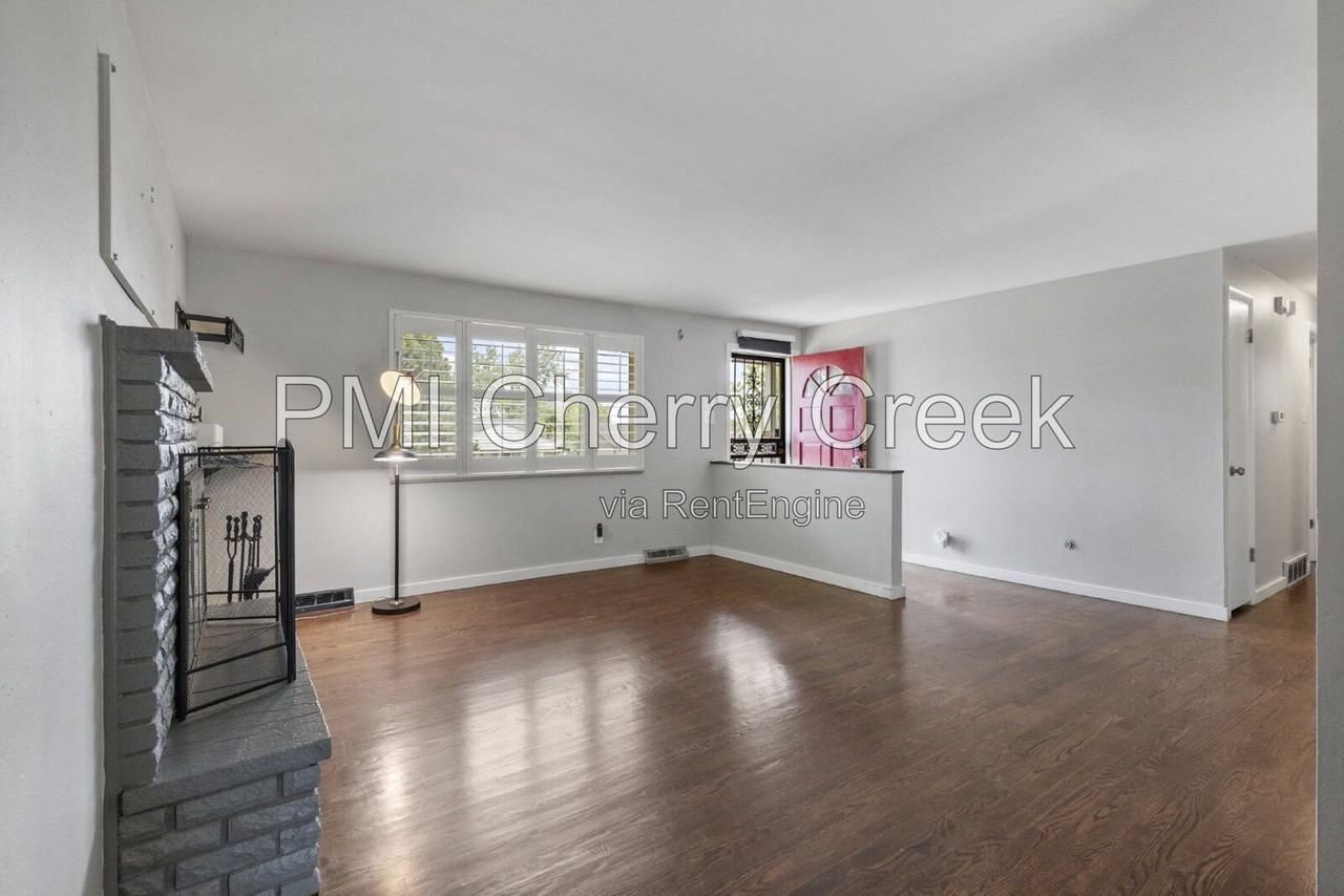 1364 W Center Ave - Photo 4 of 31