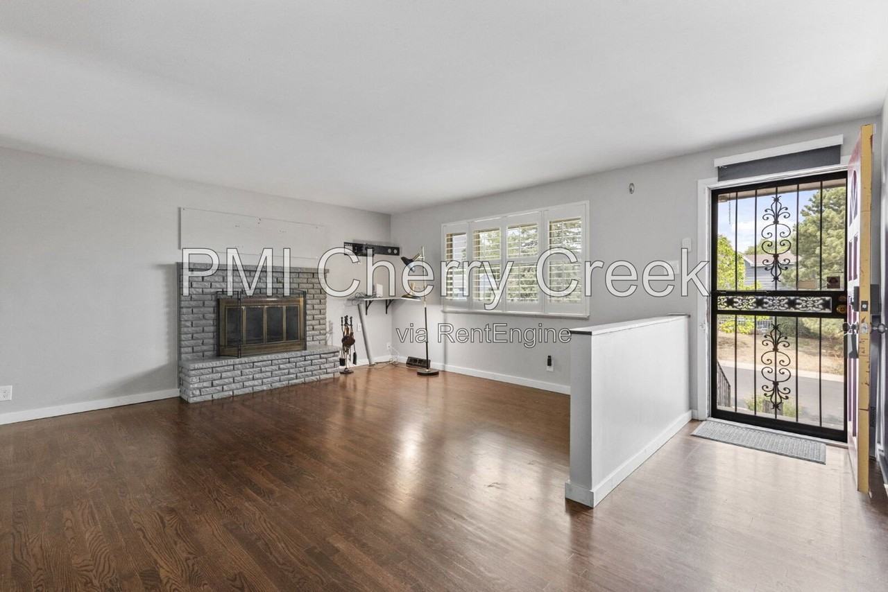 1364 W Center Ave - Photo 5 of 31