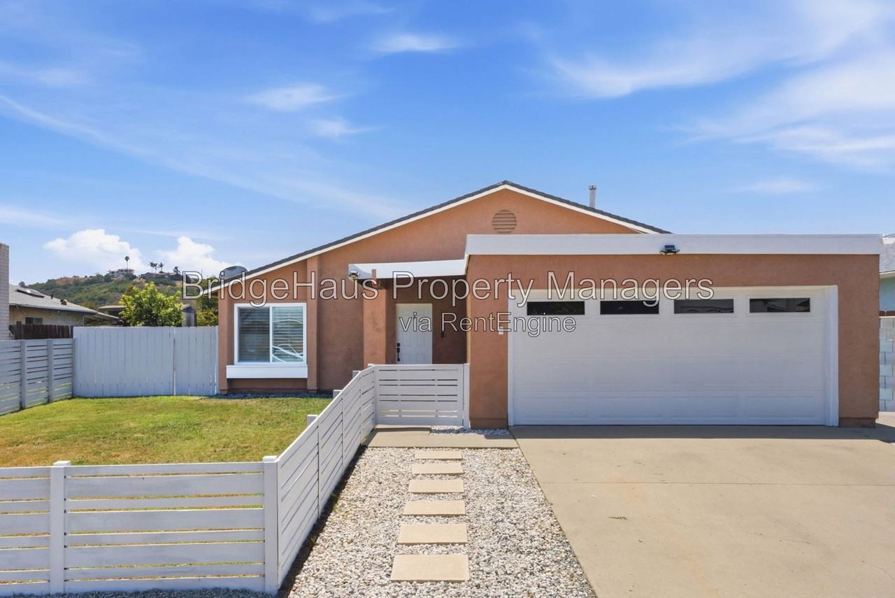6379 Elsberry St - Photo 2 of 33