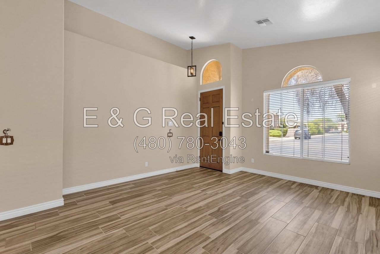 3261 W Ross Dr - Photo 6 of 34