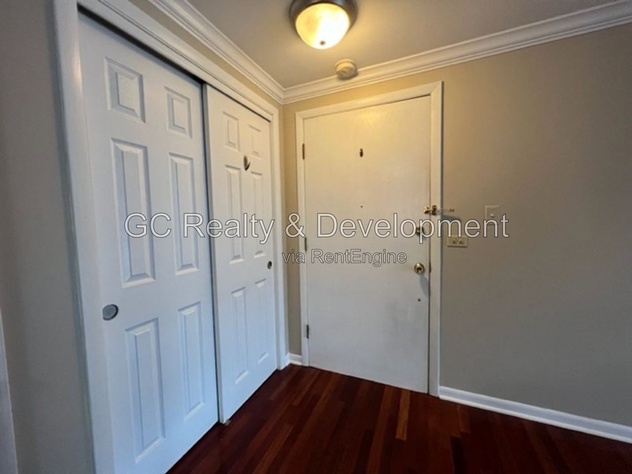 1247 E Washington St #202 - Photo 6 of 16