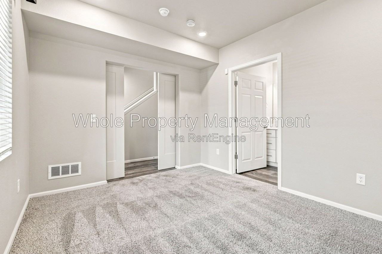 12231 W 57th Dr - Photo 4 of 31