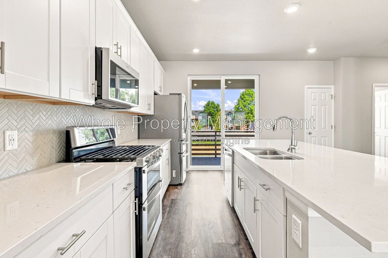 12231 W 57th Dr - Photo 3 of 31