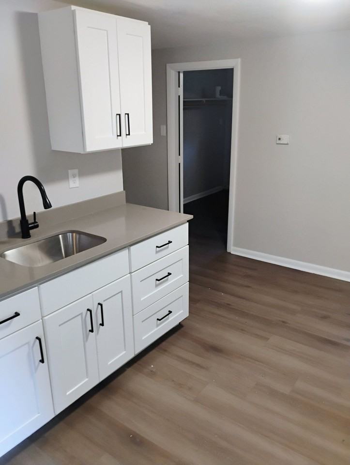 52 Mast Rd #6 - Photo 2 of 4