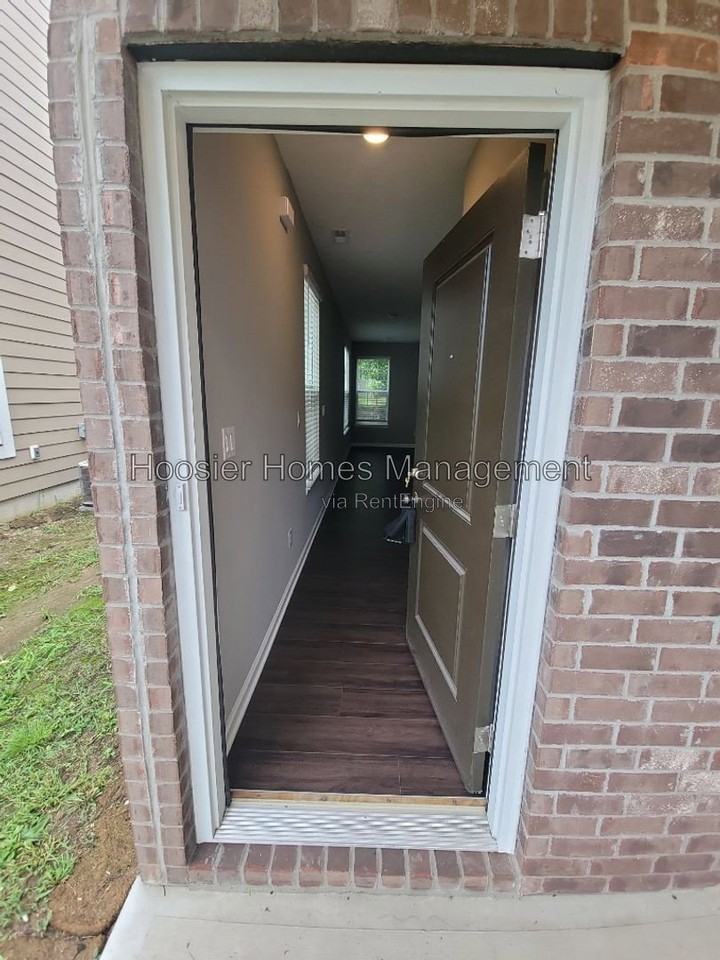 4213 Brownstone Pl - Photo 2 of 18