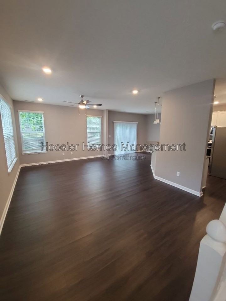 4213 Brownstone Pl - Photo 4 of 18