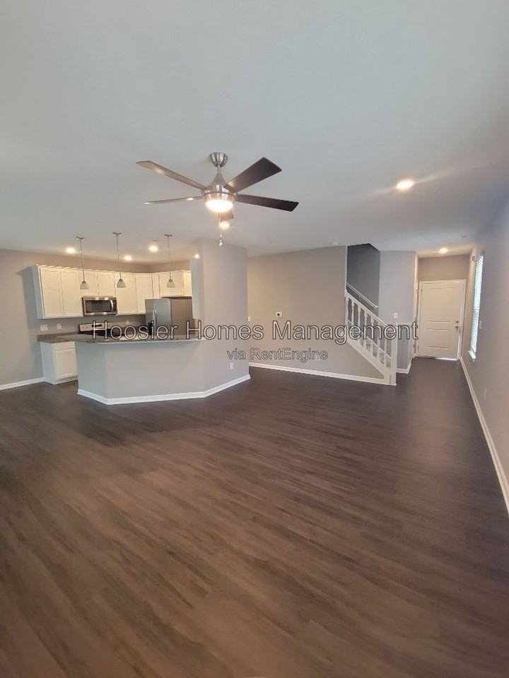 4213 Brownstone Pl - Photo 5 of 18