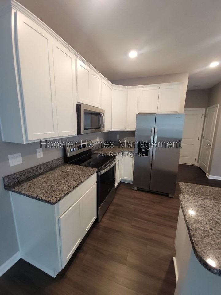 4213 Brownstone Pl - Photo 7 of 18