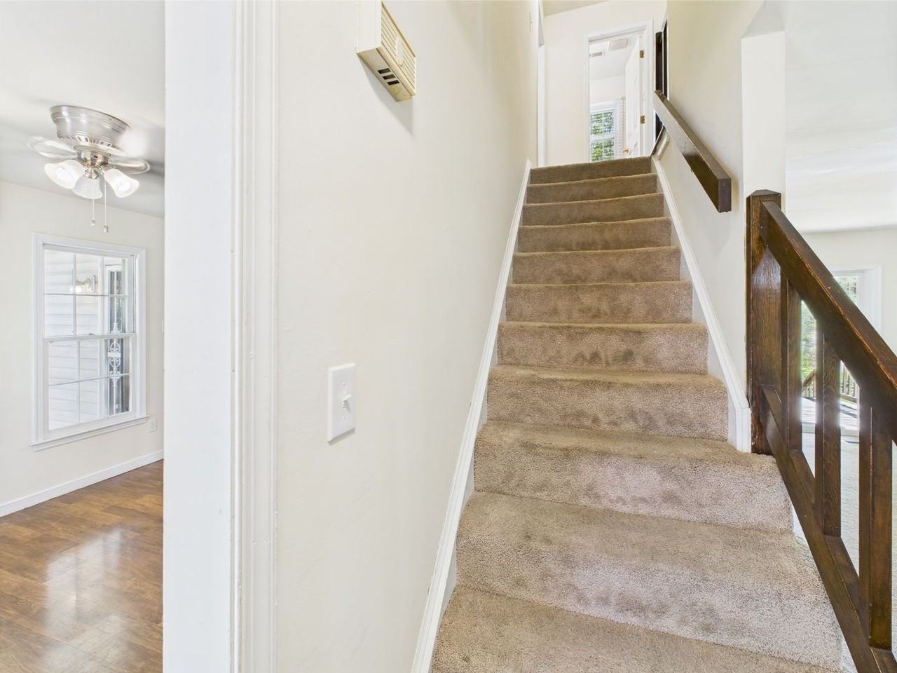 10649 Genlou Rd - Photo 5 of 16