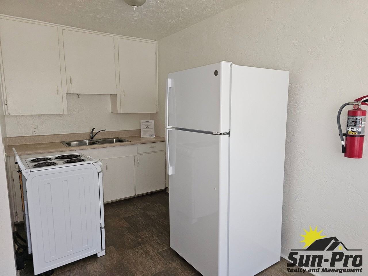 628 Byron Ave - Photo 3 of 14