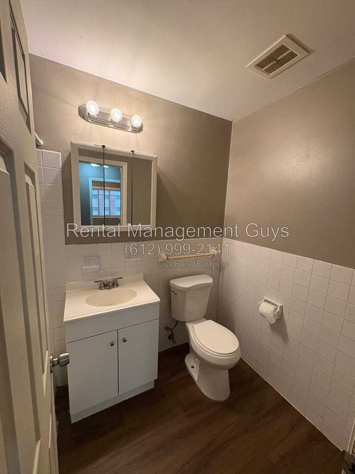 3521 12th Ave S #9 - Photo 6 of 9