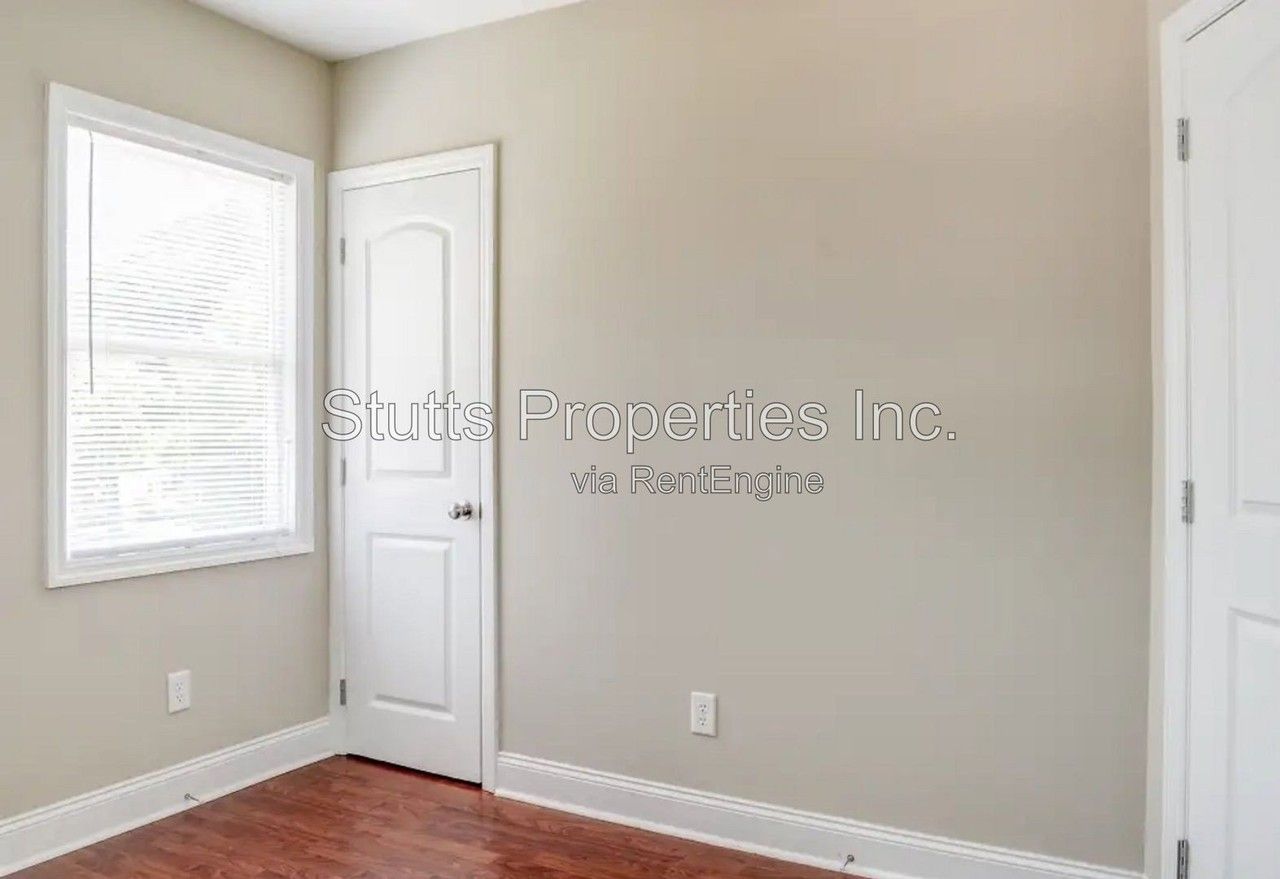 1246 Graham Ave #13 - Photo 6 of 11
