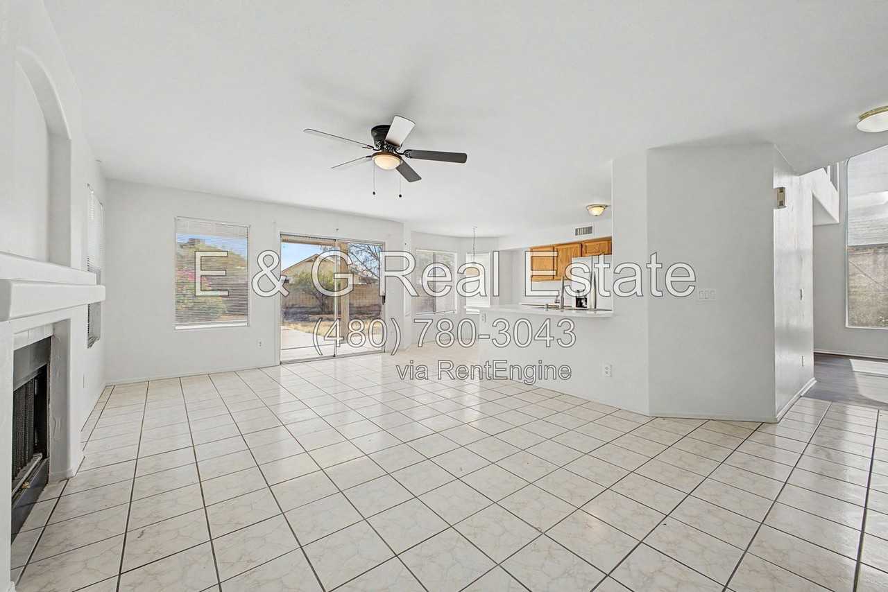 3121 E Wagoner Rd - Photo 7 of 37