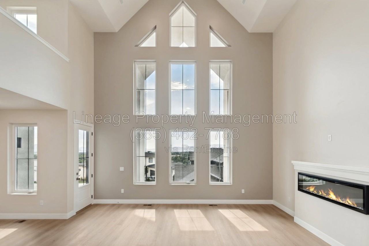 707 N 1540 E - Photo 6 of 31
