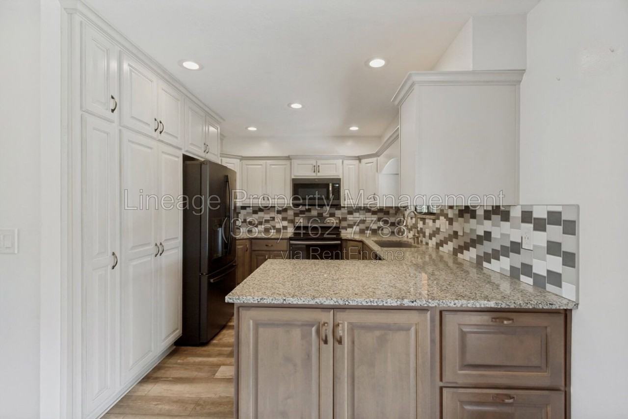 2175 S 150 W - Photo 3 of 35