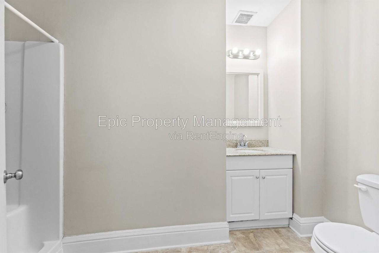 2508 W Jefferson Ave - Photo 4 of 14