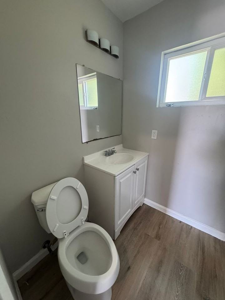 1029 S Union Ave #27A - Photo 3 of 4