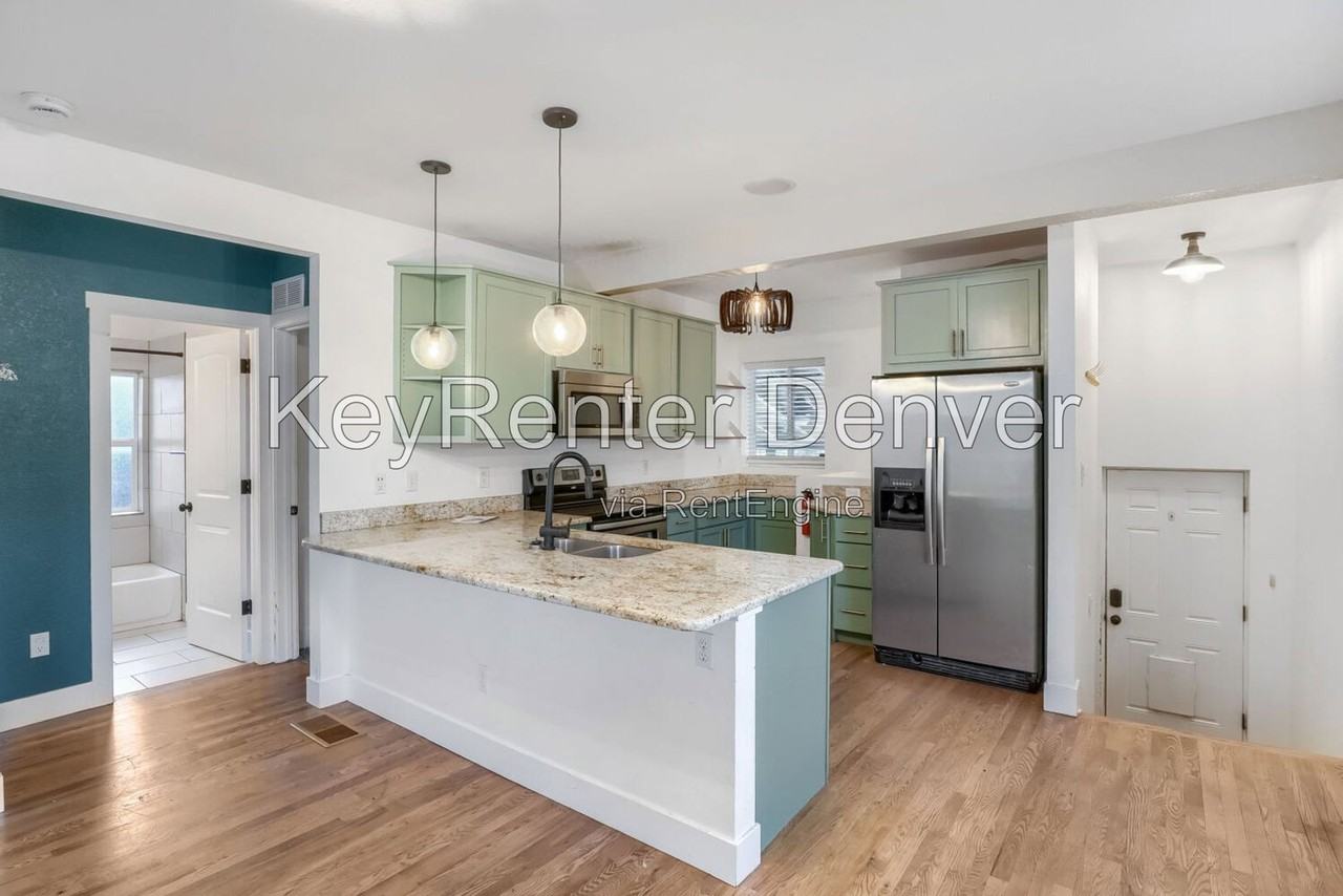 1564 Tamarac St - Photo 2 of 12