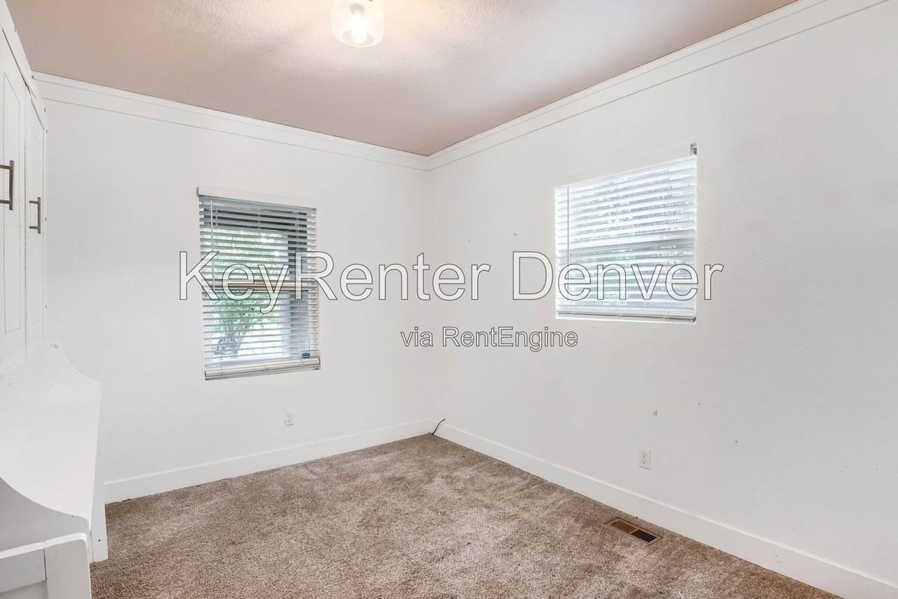 1564 Tamarac St - Photo 6 of 12