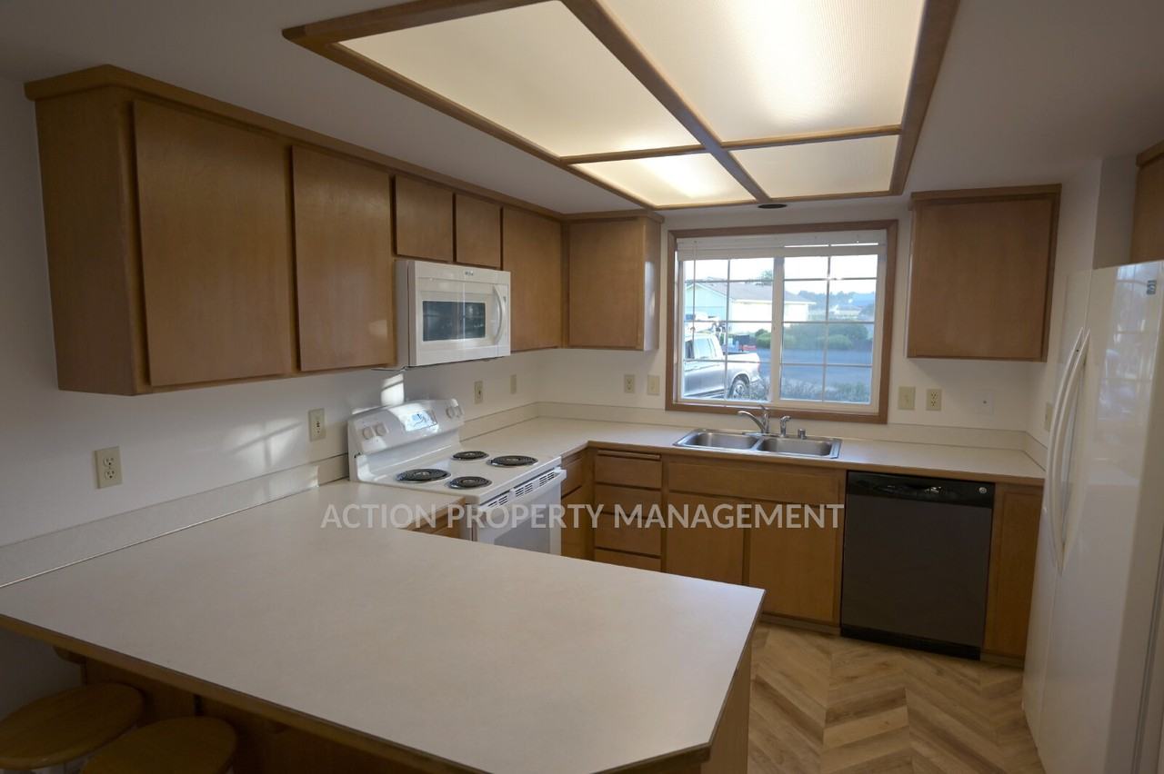 760 N Spencer Farm Pl - Photo 7 of 20