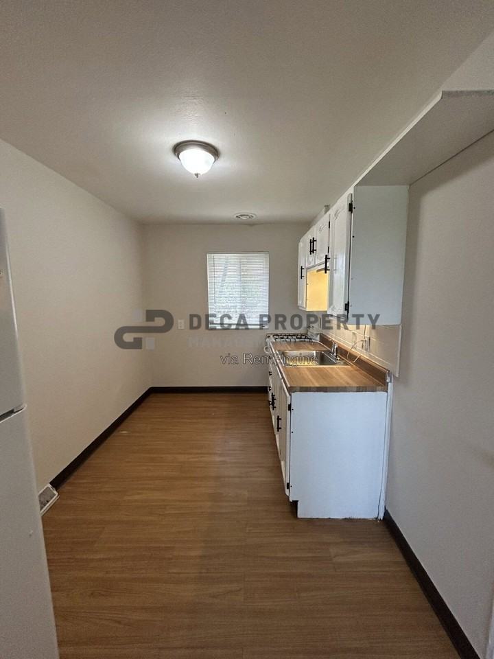 9385 Minerva Ave - Photo 4 of 9
