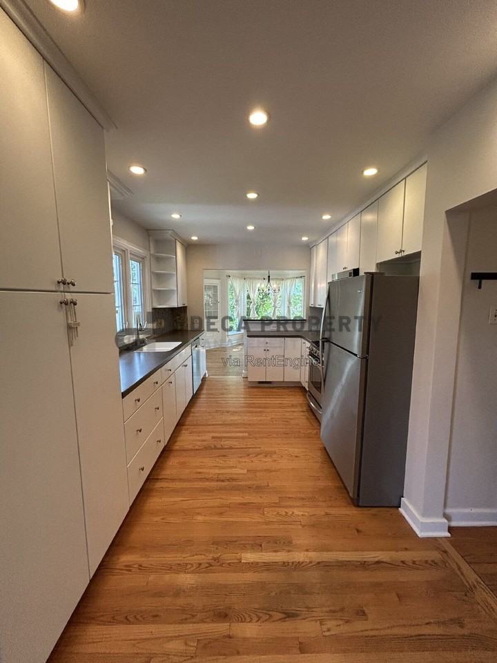 203 W Cedar Ave - Photo 6 of 20