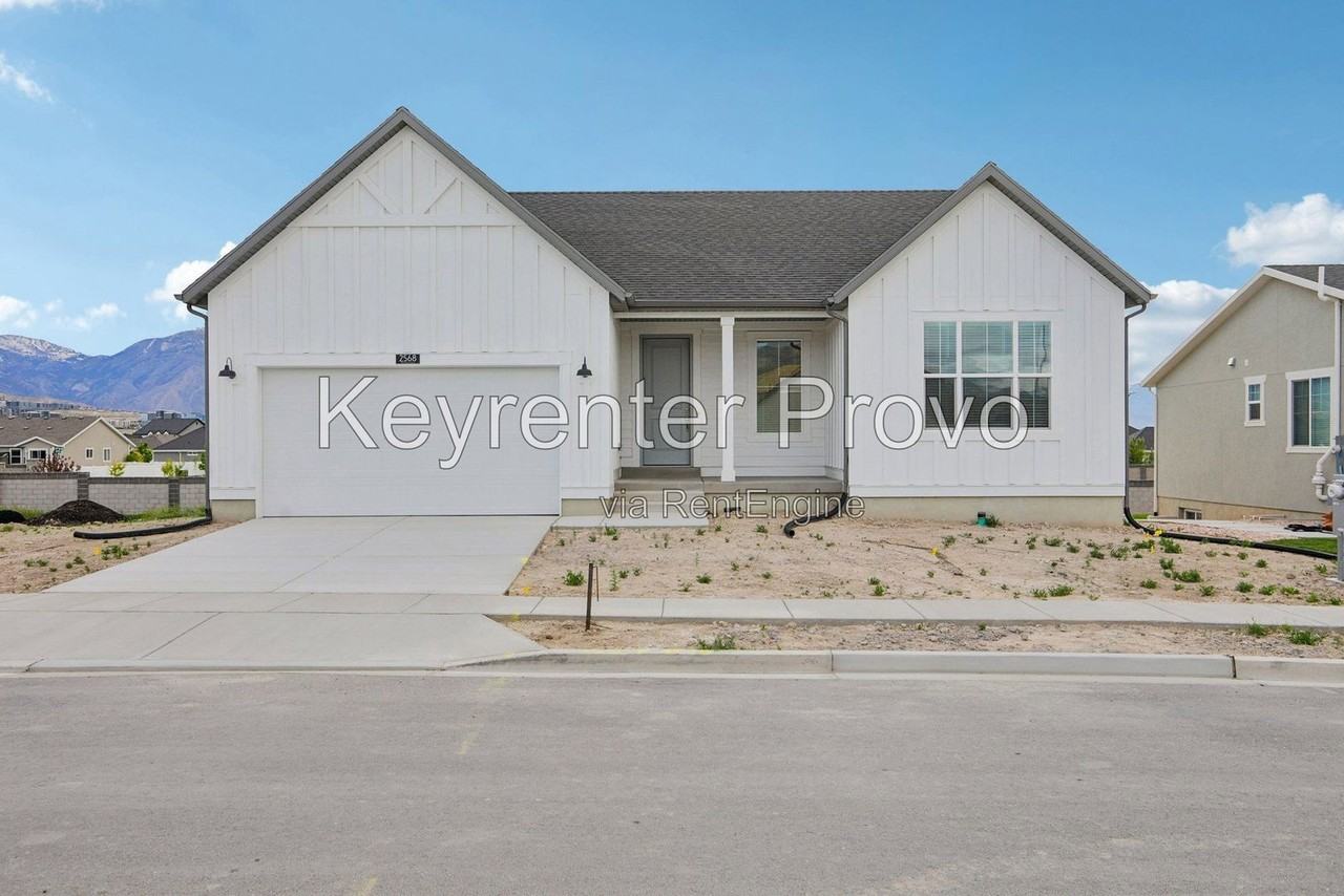 2568 N 3670 W - Photo 3 of 36