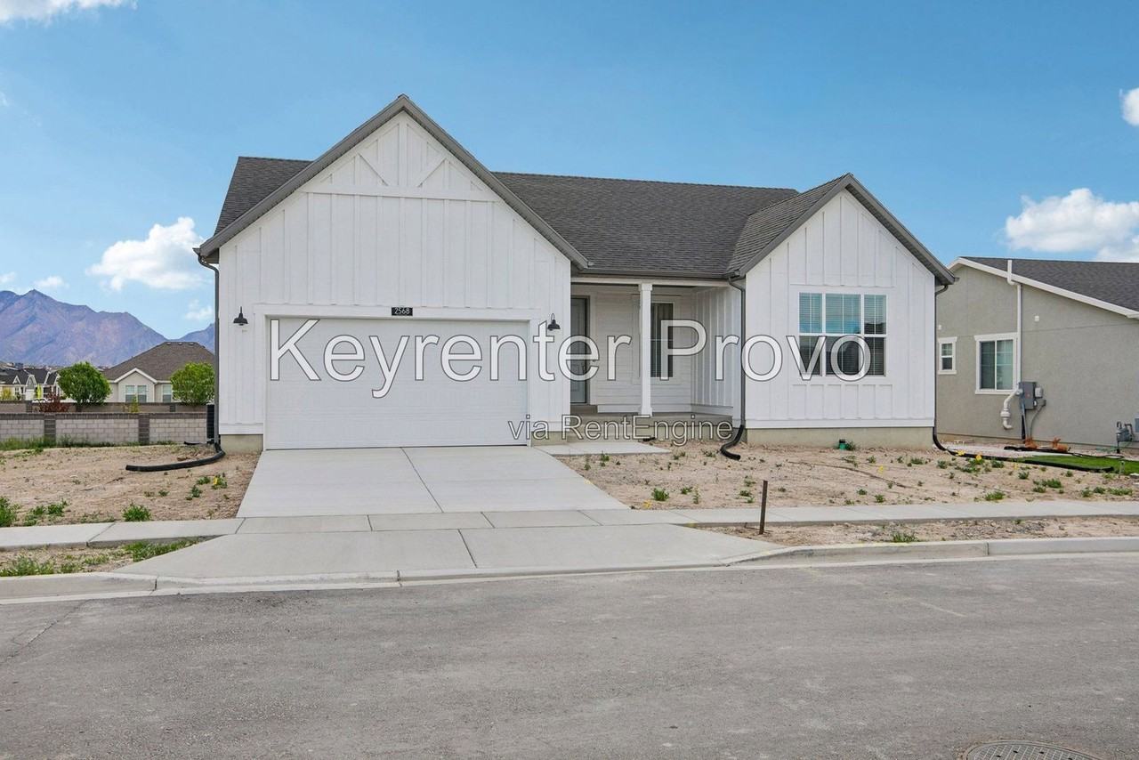 2568 N 3670 W - Photo 4 of 36