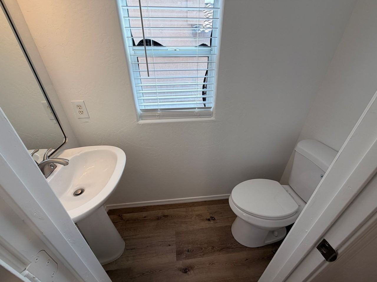 12930 W Paradise Dr - Photo 4 of 13