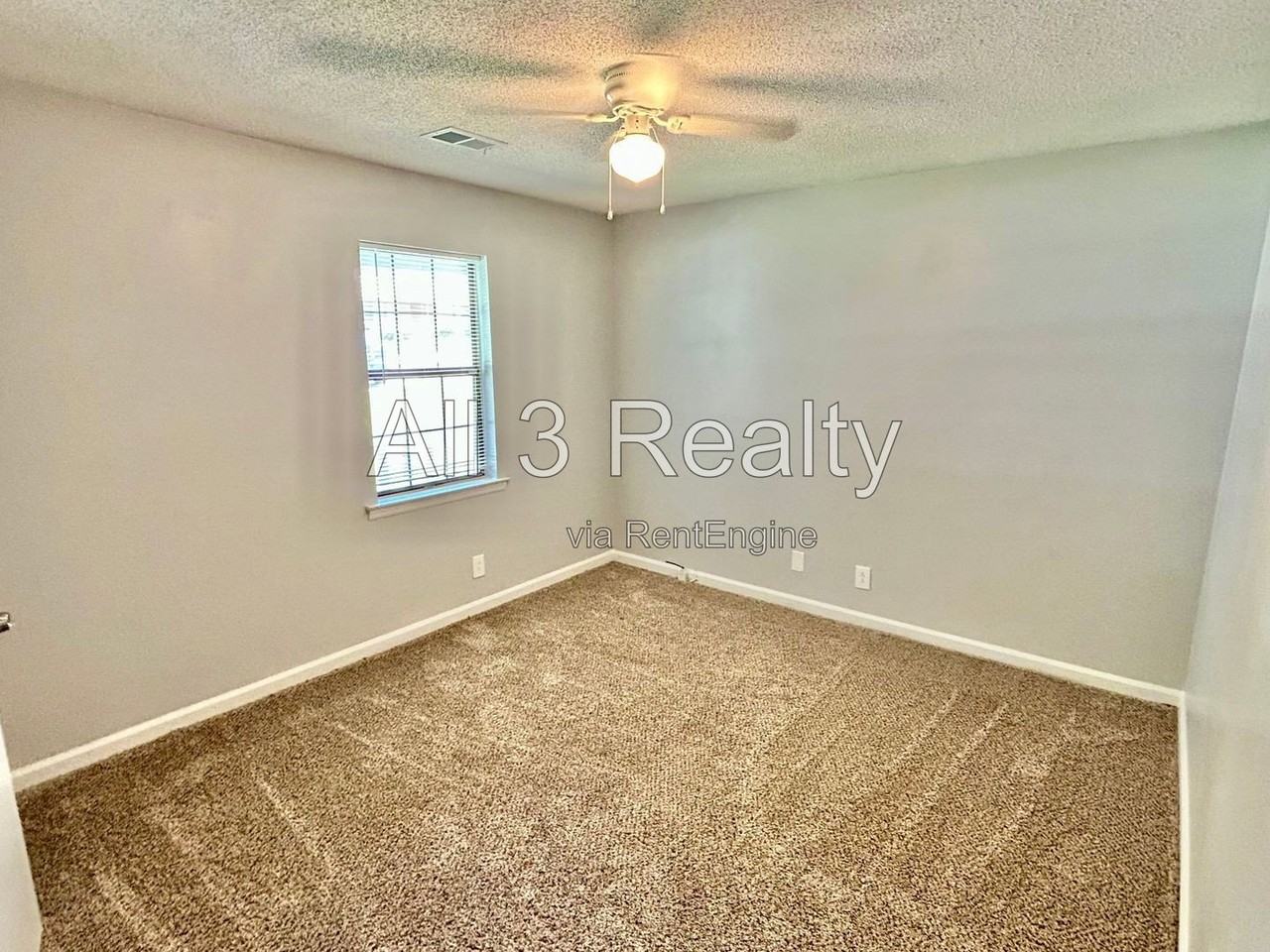 8460 Pineland Dr - Photo 5 of 20