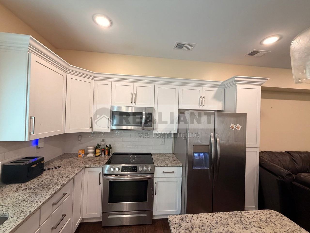 438 Kenton St - Photo 6 of 21