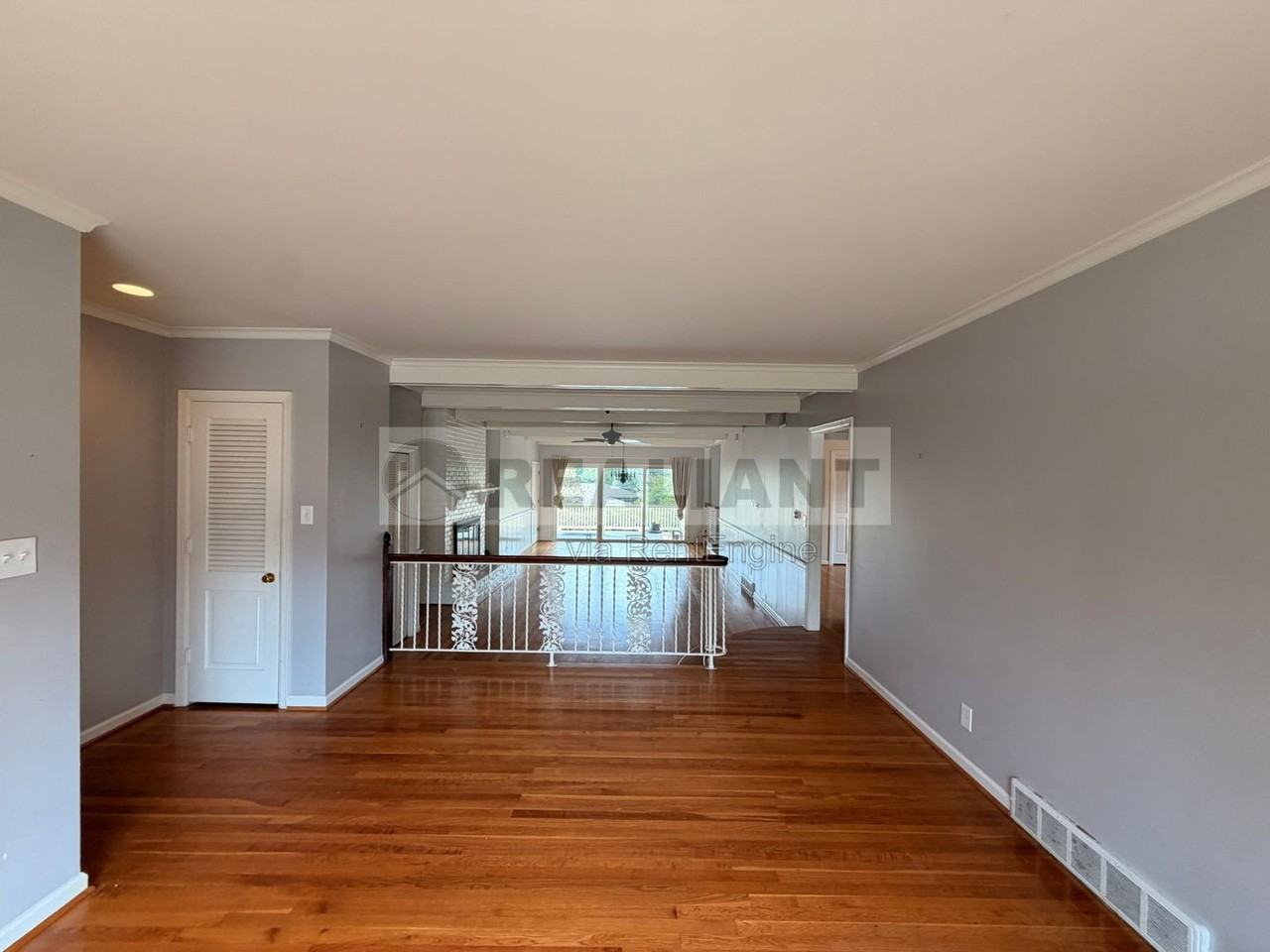 2039 Fontaine Rd - Photo 6 of 25