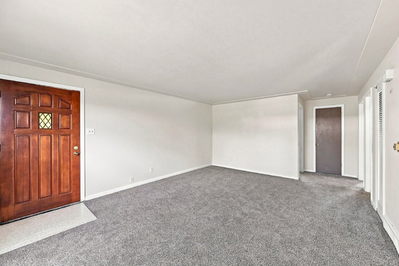 795 Emporia St - Photo 5 of 24
