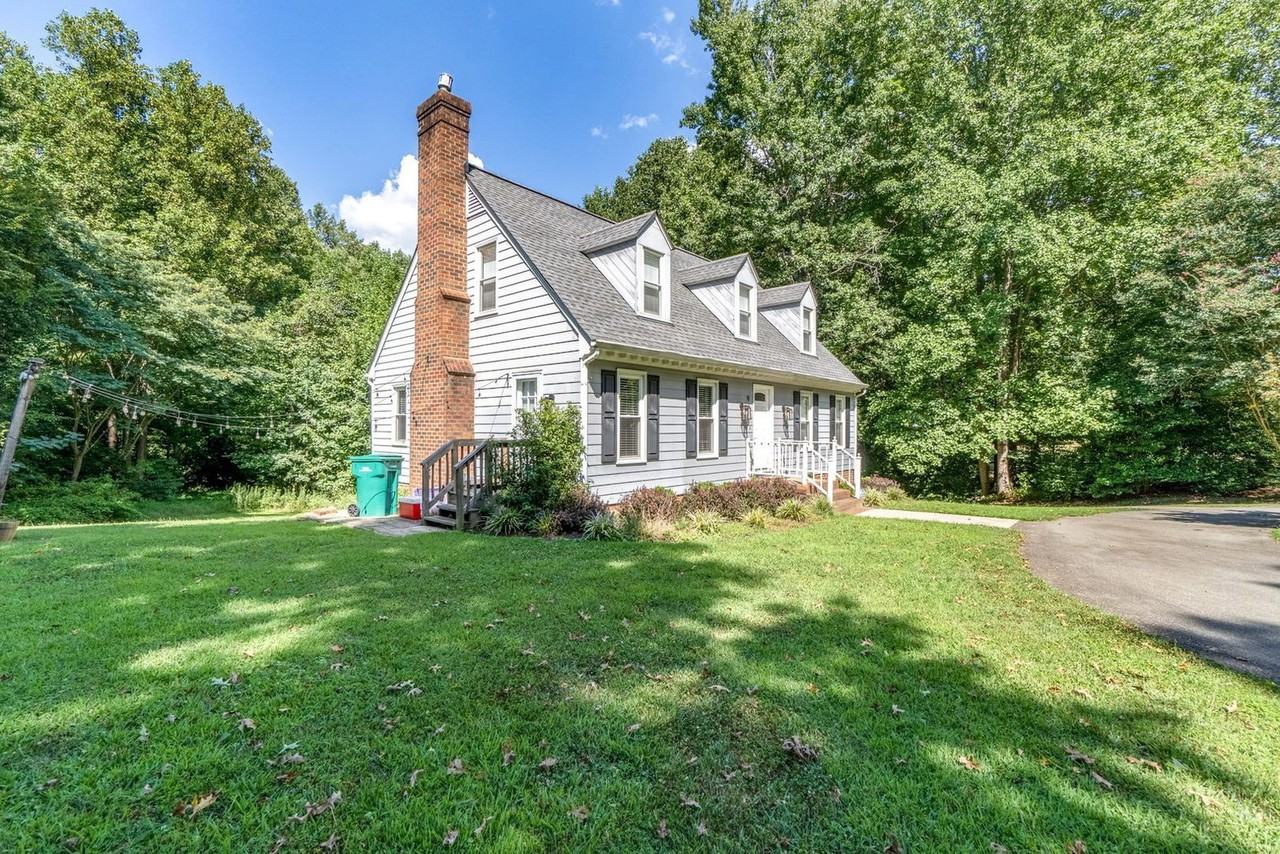 9395 Blacksmith Dr - Photo 4 of 41