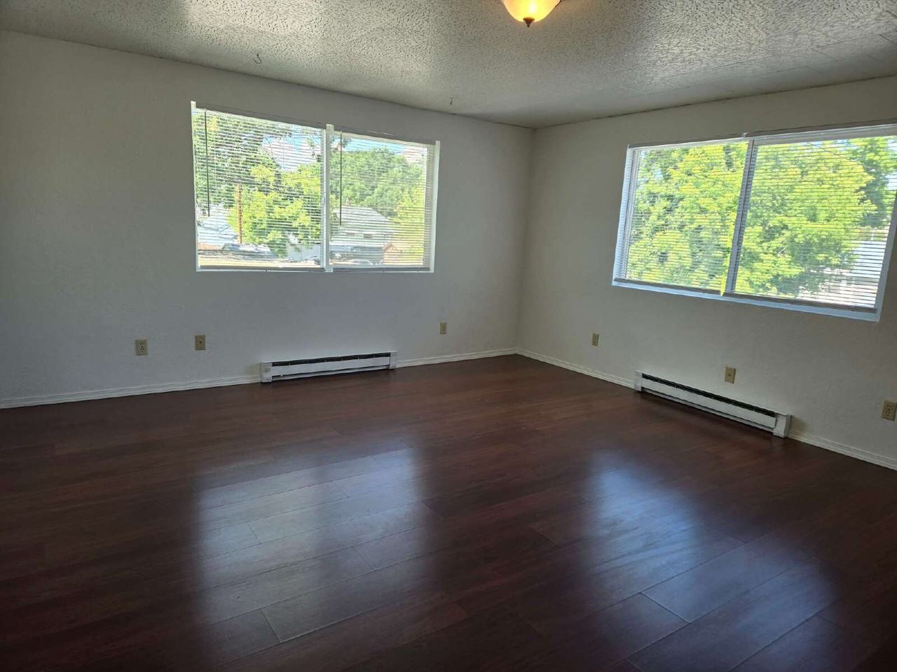 635 6th St W - Photo 7 of 12