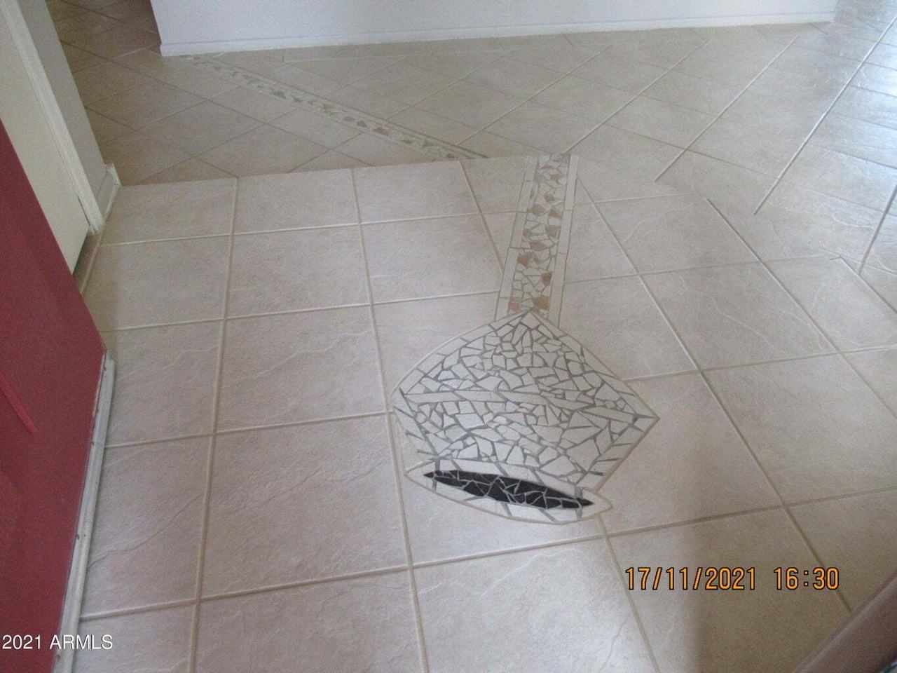 2324 W Highland Ct - Photo 5 of 43