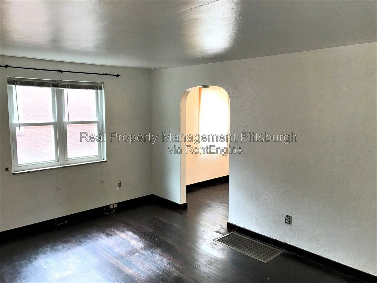 1685 Doyle St - Photo 4 of 16