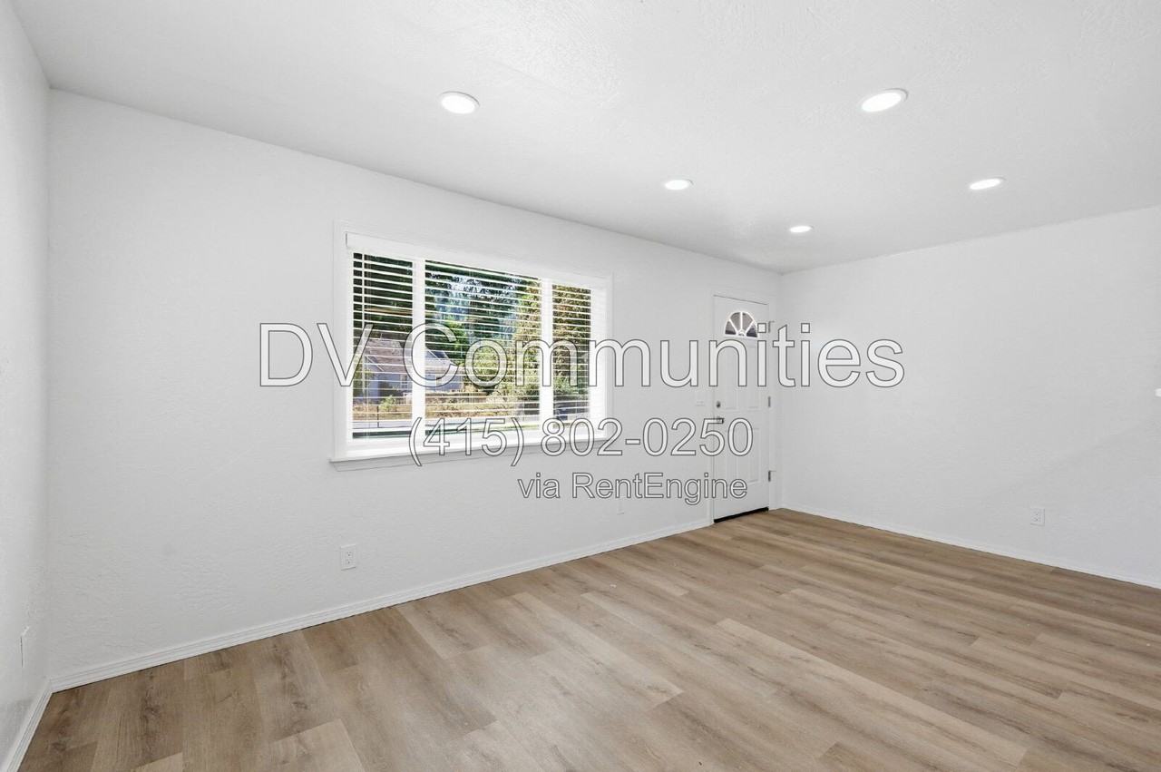 47793 Harris St - Photo 5 of 31