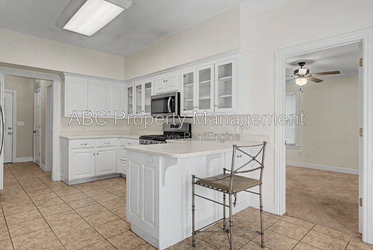 1525 W Deane St - Photo 5 of 23