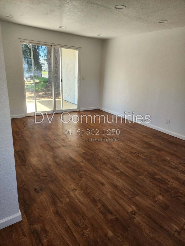 101 N 10th St #13 - Photo 6 of 28