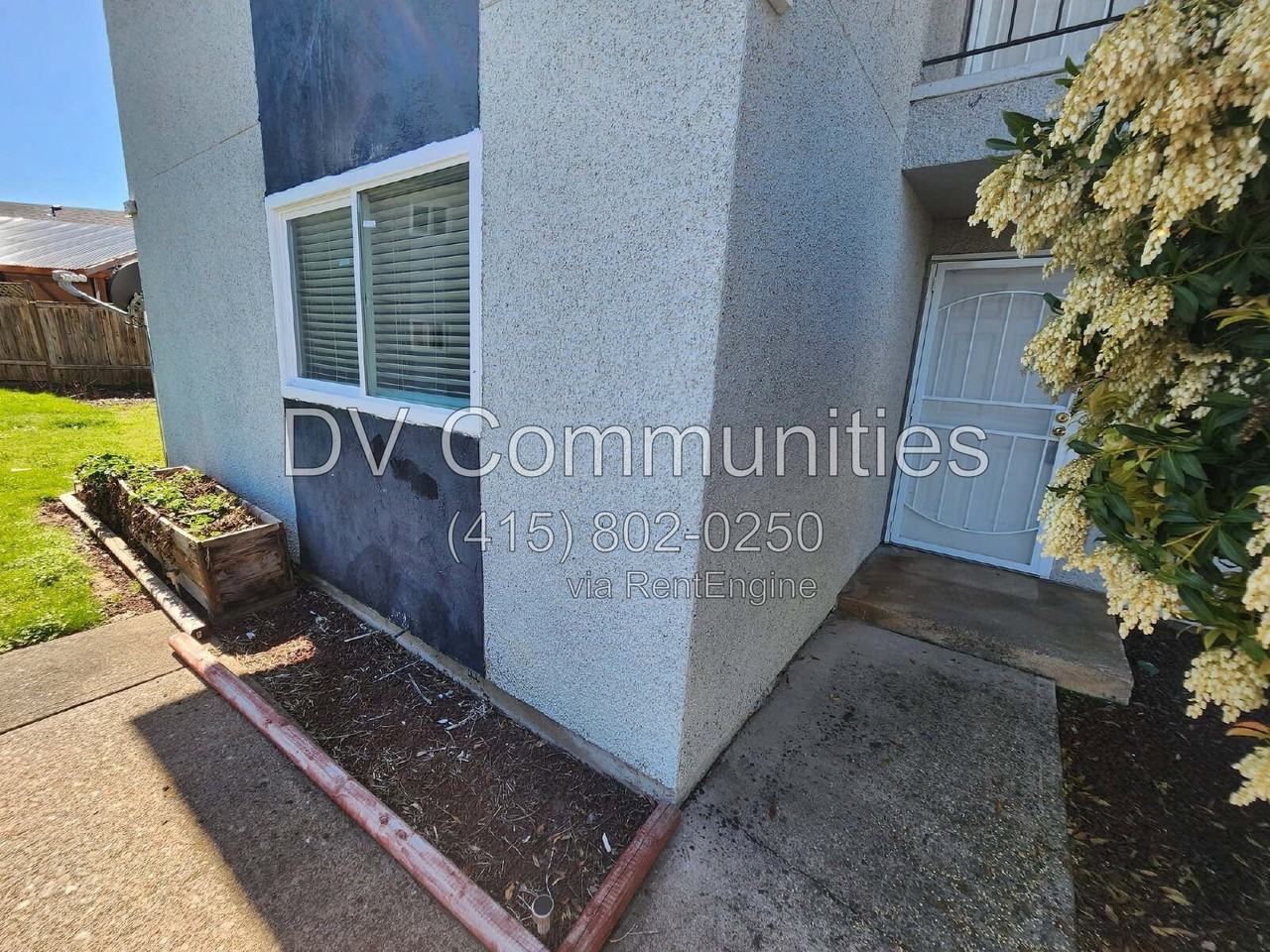 101 N 10th St #13 - Photo 3 of 28