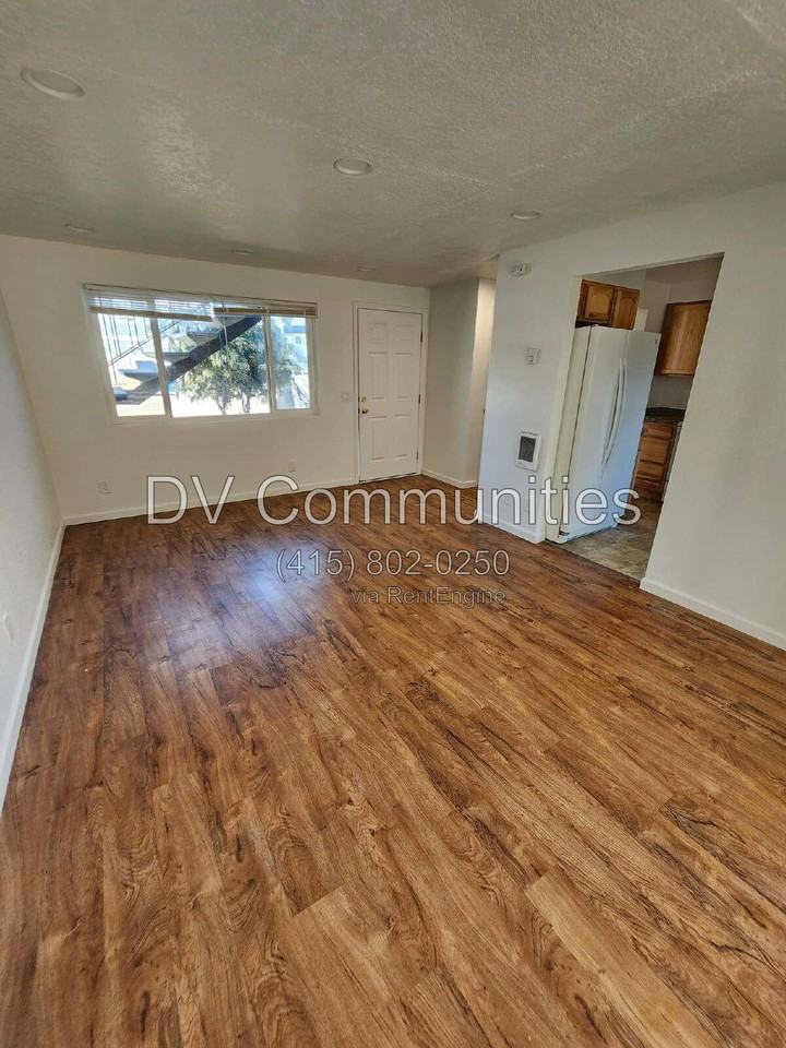 101 N 10th St #13 - Photo 7 of 28