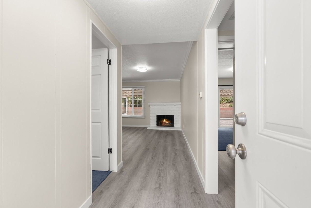 11518 Toerge Dr - Photo 5 of 27