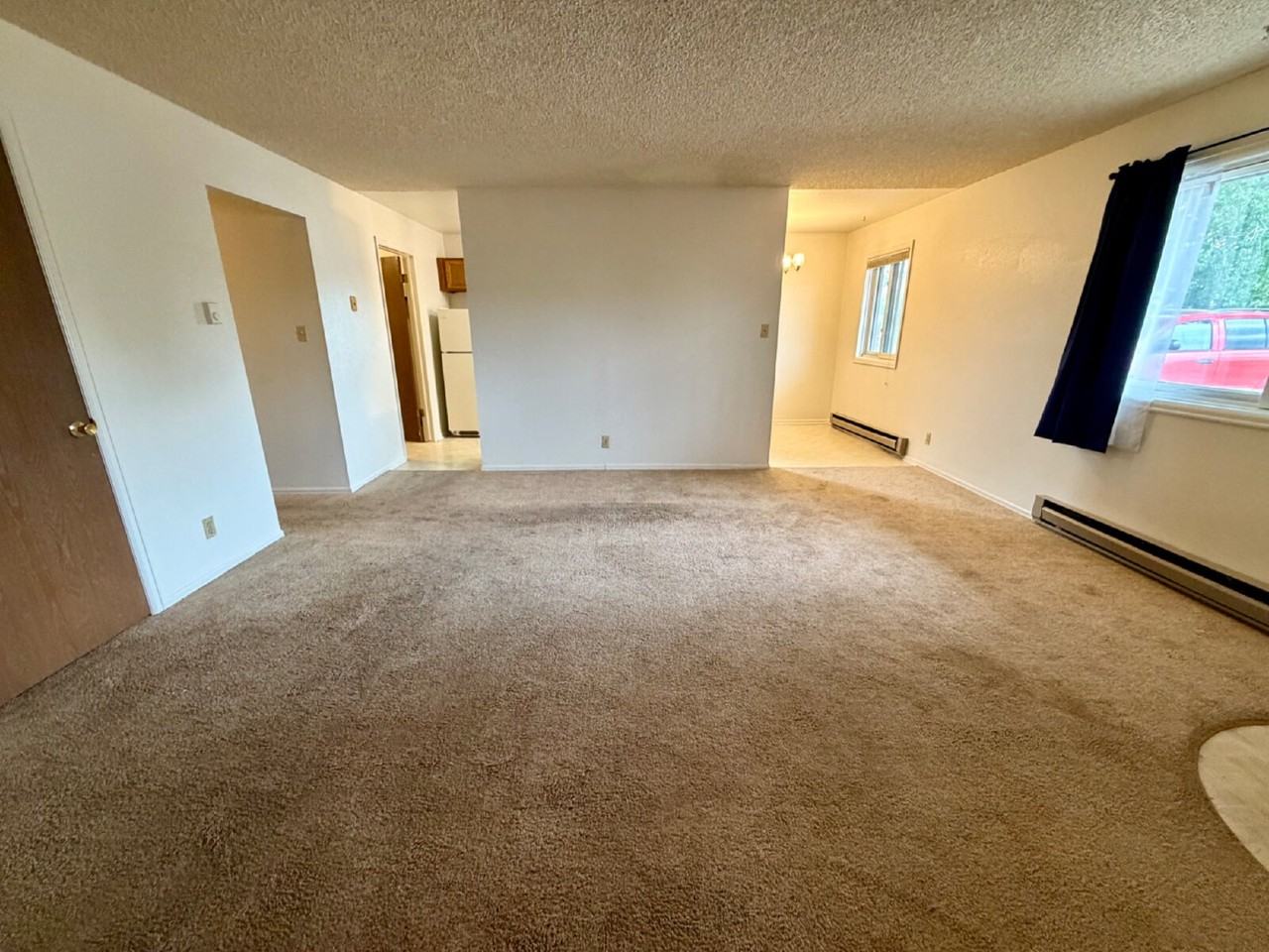 1813 Edgewater Ave - Photo 4 of 16