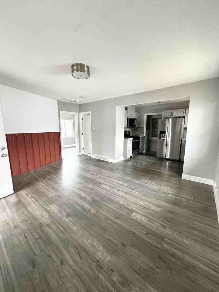 1016 W 22nd St Unit A - Photo 6 of 15