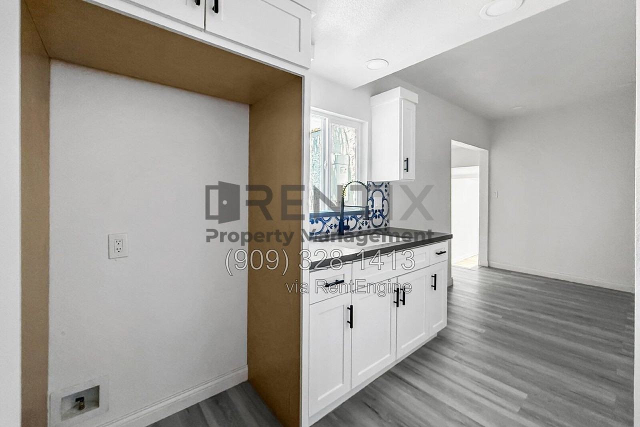 1923 Junipero Ave - Photo 6 of 10