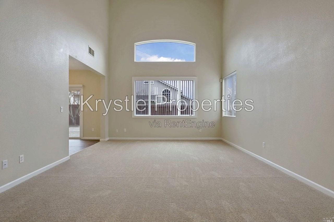 700 Westpark - Photo 5 of 28
