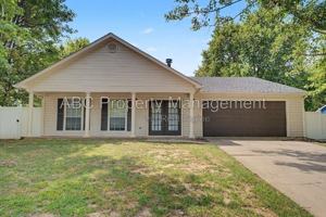 featured image of 3345 W Essex Dr